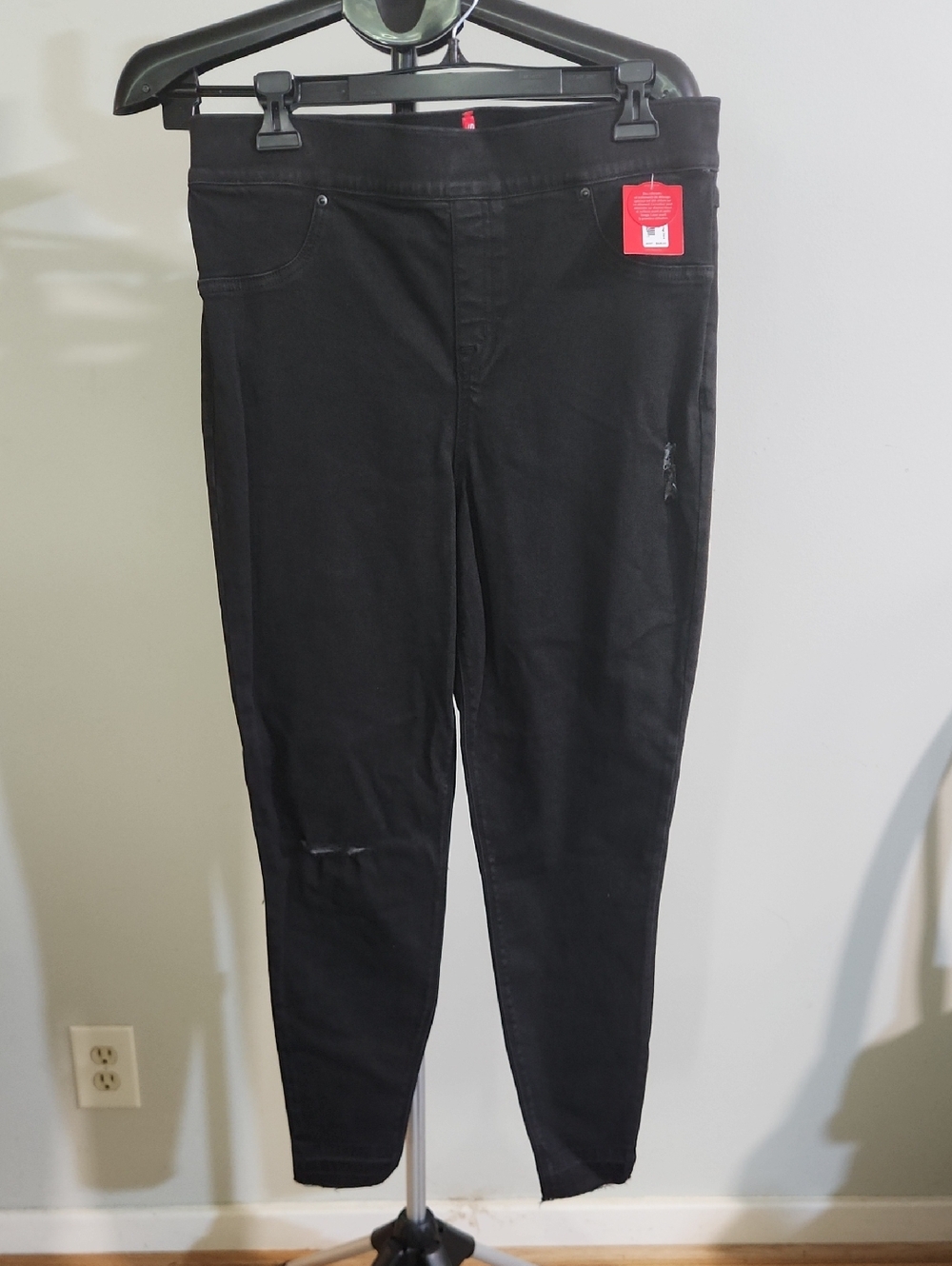 NWT SPANX Distressed Denim Legging In Vintage Black. XL.